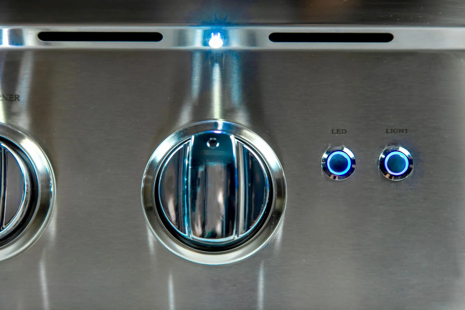 42" Luxury Series Build-in Grill with LED Control Lighting - Image 10